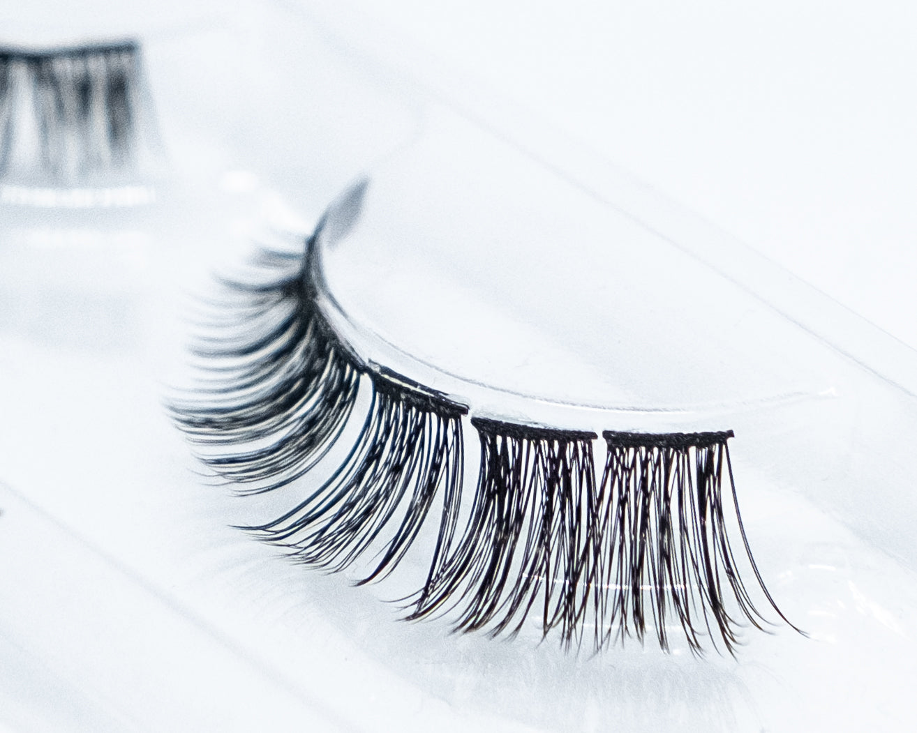 Fake Lashes DIY soft curve side #Striplash eyelashes